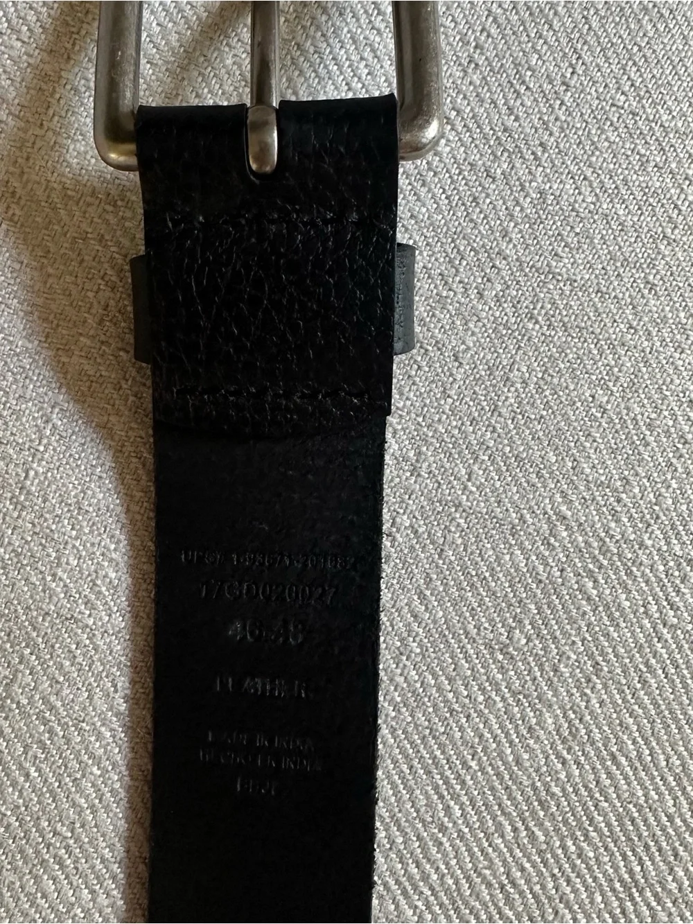 Classic Black Leather Men's Belt - Unbranded size 46-48